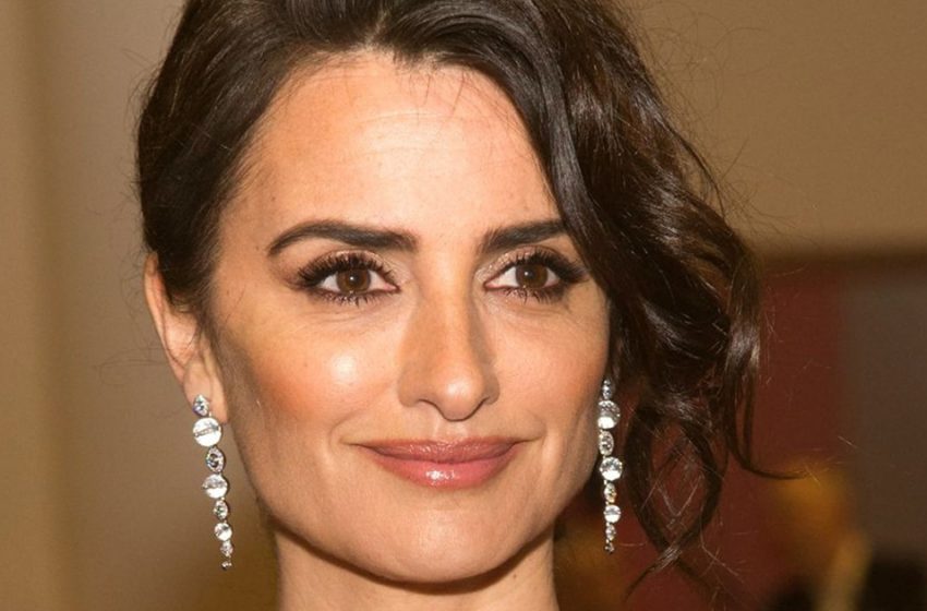  Korsett und durchscheinende Spitze: Penelope Cruz wurde bei der Verleihung zur Königin des Abends