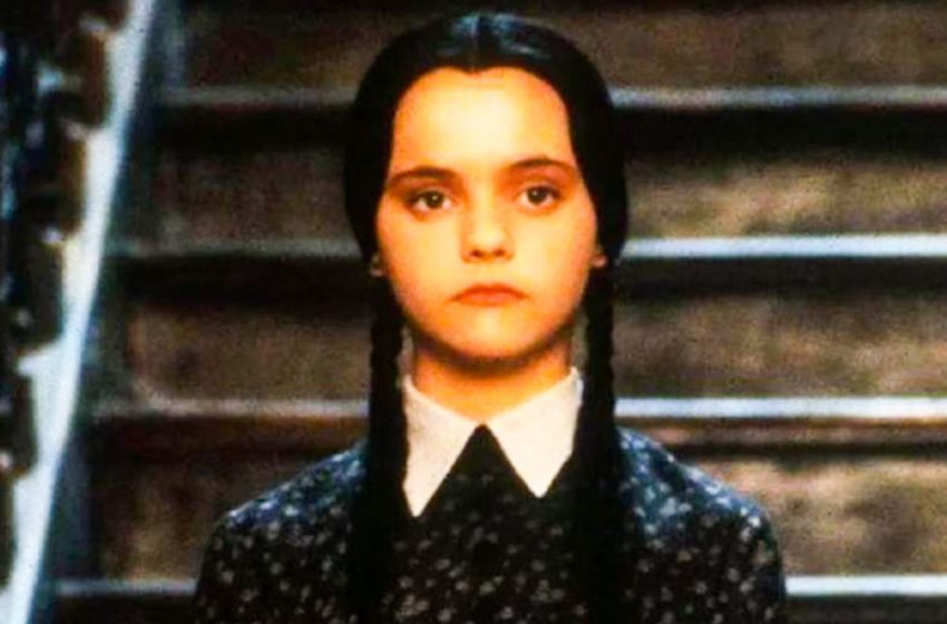  Wie sieht die Schauspielerin, die das düstere Mädchen in “The Addams Family” spielte, heute aus?