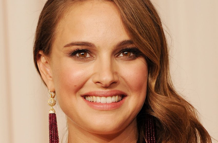  “Raubsüchtiges” Minikleid und Spitze auf nacktem Körper: Natalie Portman wurde zum Star einer faszinierenden Fotosession für eine Zeitschrift