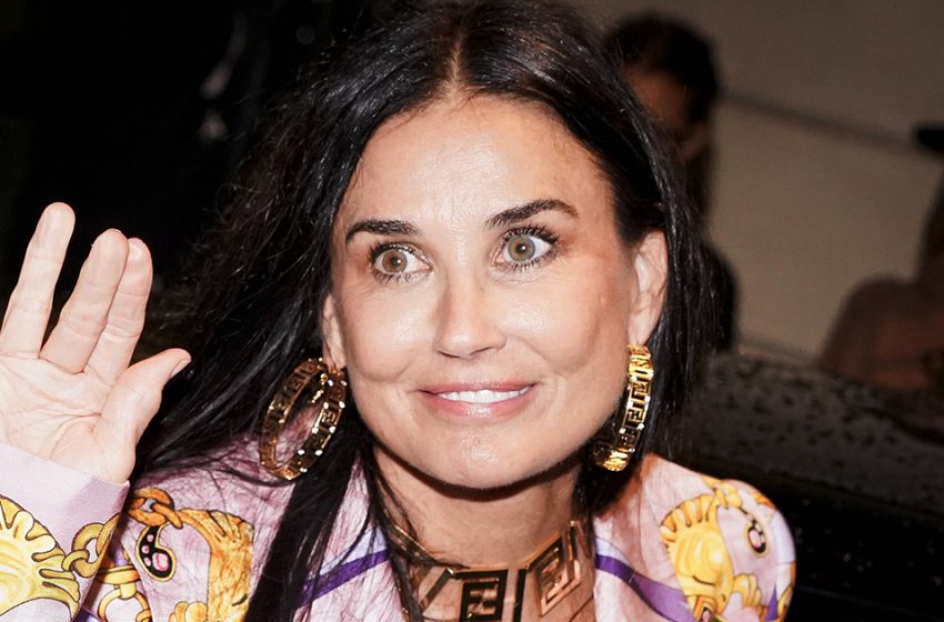  „Es fühlt sich an, als wäre es ihr Baby“: Die 60-jährige Demi Moore im Bikini arrangierte ein Fotoshooting mit ihrer neugeborenen Enkelin