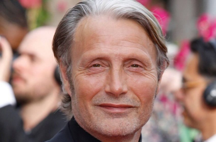  Sie ist fünf Jahre älter als ihr Mann. Wie sieht die Frau des 57-jährigen Mads Mikkelsen aus?