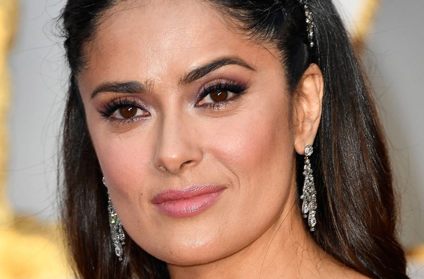  “Salma, es ist einfach magisch”: Salma Hayek in einem freizügigen Kleid erschien auf dem roten Teppich in Cannes