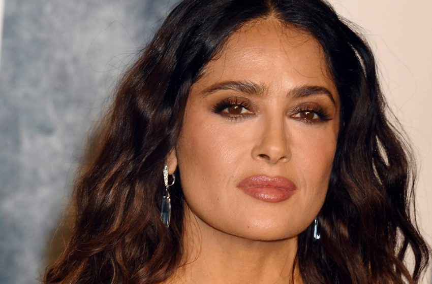  „Omas Kleid“: Die 56-jährige Salma Hayek erschien im Nachthemd bei einer gesellschaftlichen Veranstaltung