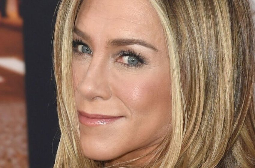  „Das Kleid sieht zu provokant aus“: Jennifer Aniston sorgte im transparenten Minikleid für Aufsehen