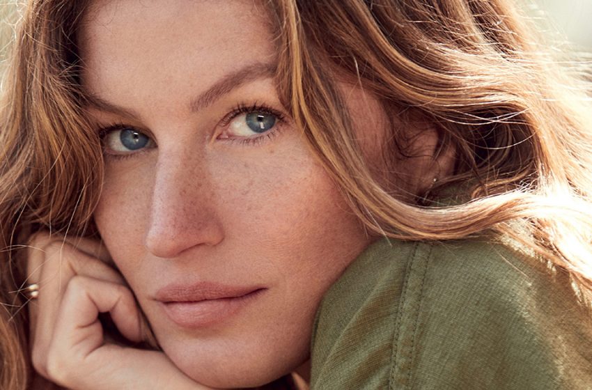  „Natürlich und feminin“: Gisele Bündchen sieht auch im schlichten Strickkleid attraktiv aus