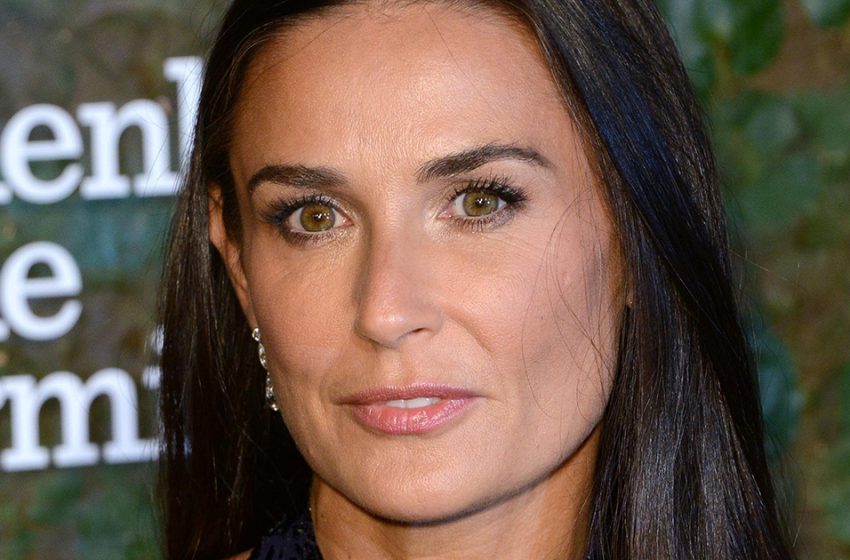  „Perfekt!“:Demi Moore erschien bei einer Modenschau in einem engen Kleid ohne Unterwäsche