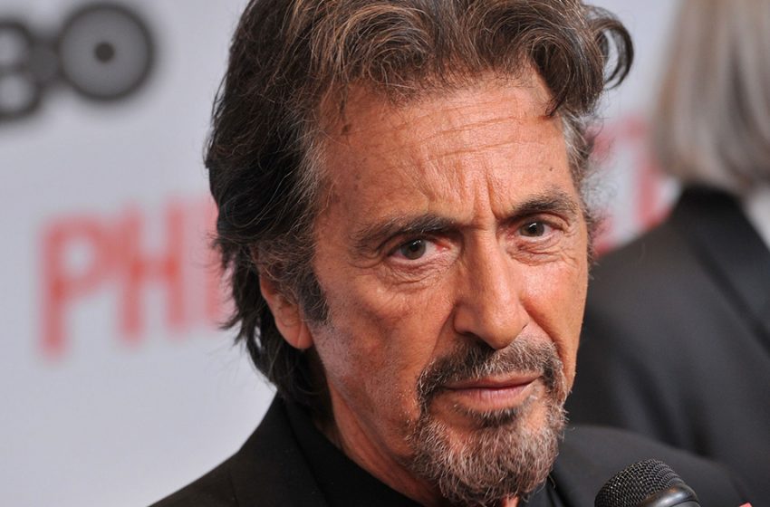  “Er hat seiner schwangeren Freundin alleine zu Hause gelassen: Al Pacino wurde mit seiner Ex-Geliebten gesichtet.”