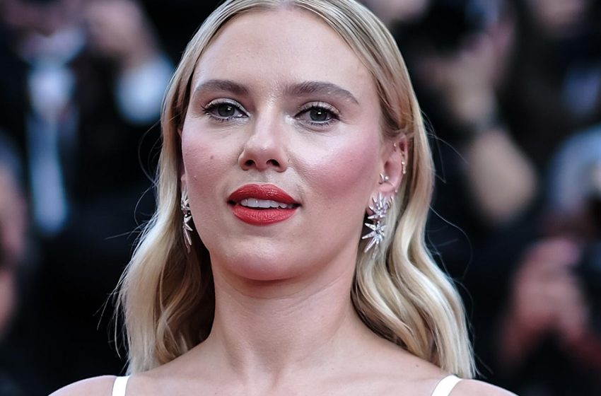  Dicke Arme und ein herausragendes Bäuchlein: die zugenommene Scarlett Johansson trat in einem Kleid in die Öffentlichkeit, das jetzt droht, zu zerreißen