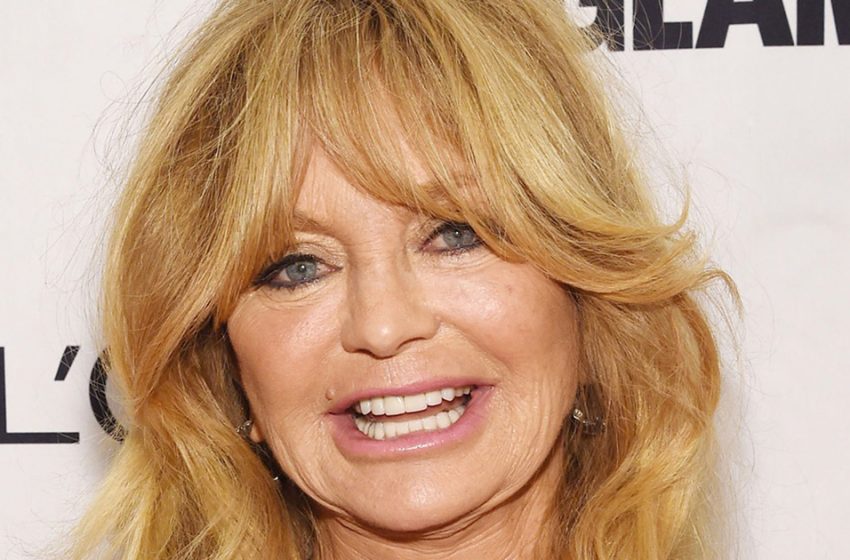  Ist sie wirklich 77? Schauspielerin Goldie Hawn beeindruckt mit ihrem jugendlichen und blühenden Aussehen