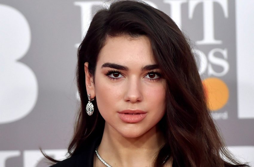  „Man kann nicht wegschauen“: Dua Lipa erschien in einem völlig transparenten Kleid und sorgte für Furore