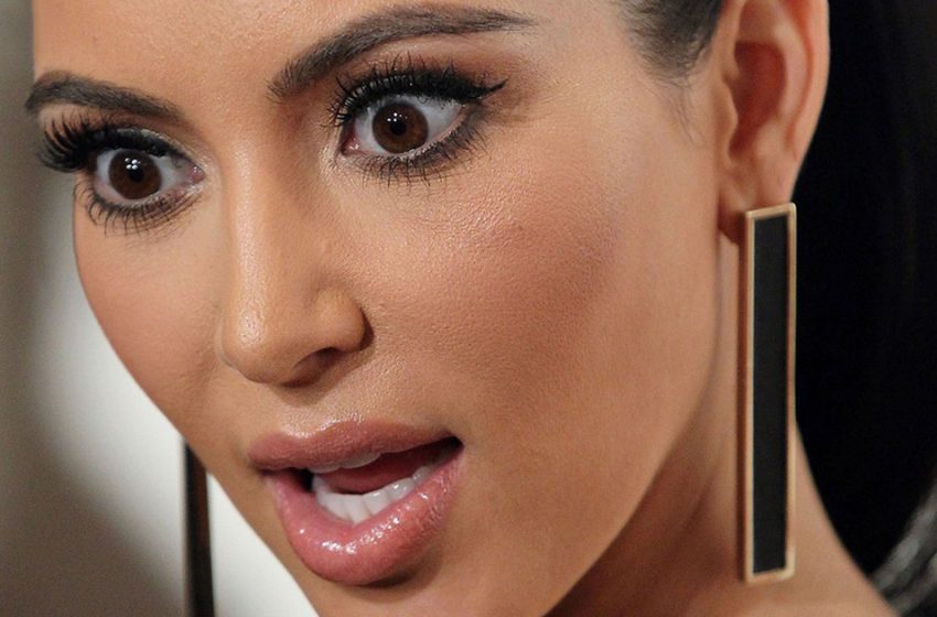  Der 72-jährige Stiefvater der Kardashians verwirrt konservative Fans mit einem Body