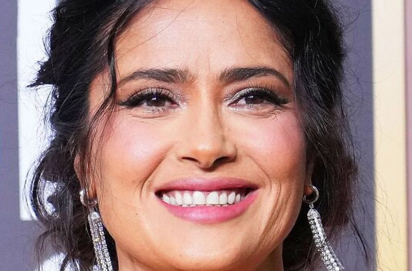  Wenn alle mit 57 so aussehen würden: Salma Hayek zeigt sich morgens ohne Make-up und Styling
