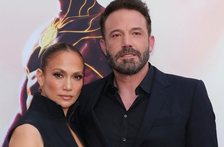  Erster Hochzeitstag: Jennifer Lopez erscheint mit Ben Affleck in einem glänzenden Minikleid im Restaurant