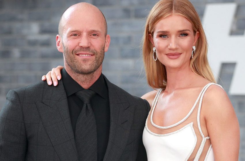  Keine Dehnungsstreifen und kein hängender Bauch: Rosie Huntington-Whiteley zeigt ihre Figur nach der Geburt