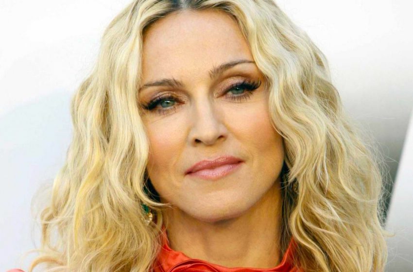  Sehr seltene Aufnahme: 62-jährige Madonna veröffentlicht gemeinsames Bild mit ihrem 90-jährigen Vater