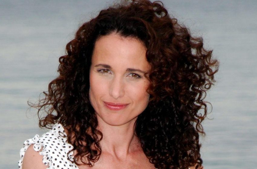  “Ich bin müde, jung zu sein”: So sieht die 65-jährige Andie MacDowell heute aus, die aufgehört hat, ihre Haare zu färben und Botox zu spritzen