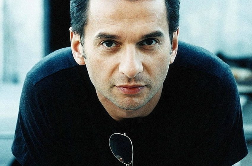  Der ehemalige Charme und die Schönheit sind immer noch bei ihm. Der 61-jährige Dave Gahan von Depeche Mode ist stark gealtert