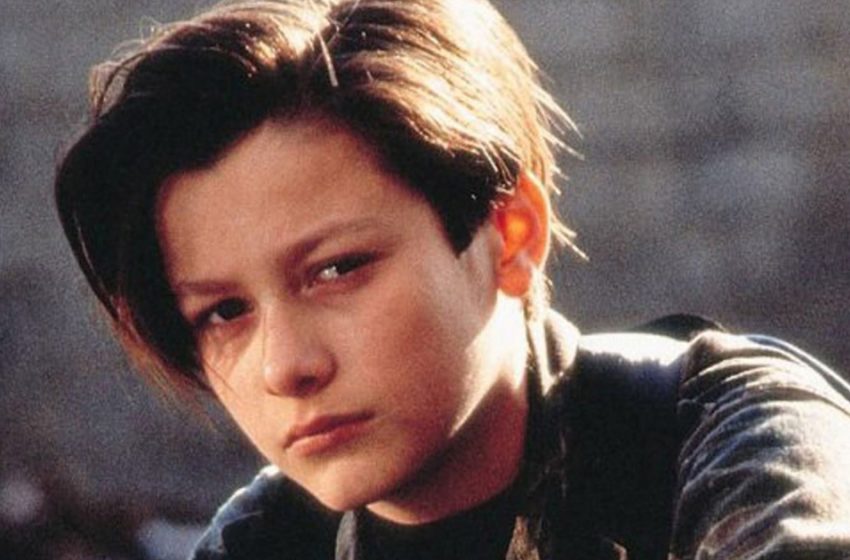  Zahnprothesen, Augenringe, Übergewicht: John Connor aus ‘Terminator’ jetzt