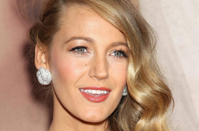  “Hat sie wirklich vier Kinder?” – Blake Lively schockierte Blogger mit einem Bikini-Foto, nur fünf Monate nach der Geburt