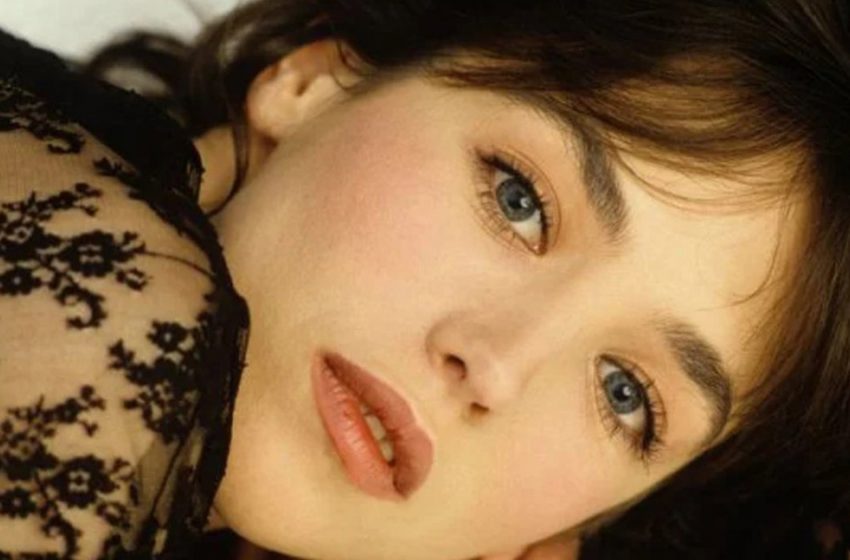  Die plastische Chirurgie hat ihr Gesicht ruiniert! Wie sieht die Schönheit Isabelle Adjani jetzt aus?