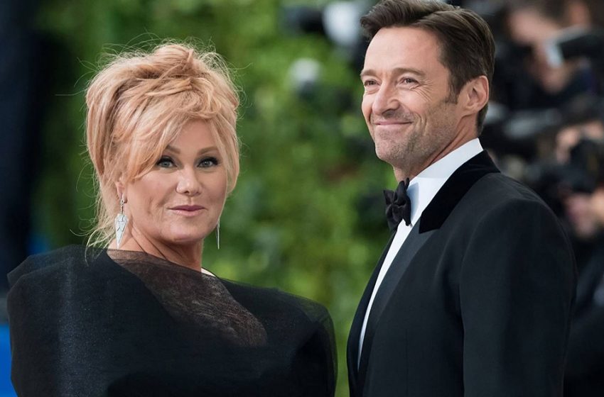  Er ist 54 Jahre alt, sie – 67. Paparazzi erwischten Jackman mit seiner Frau im Urlaub.