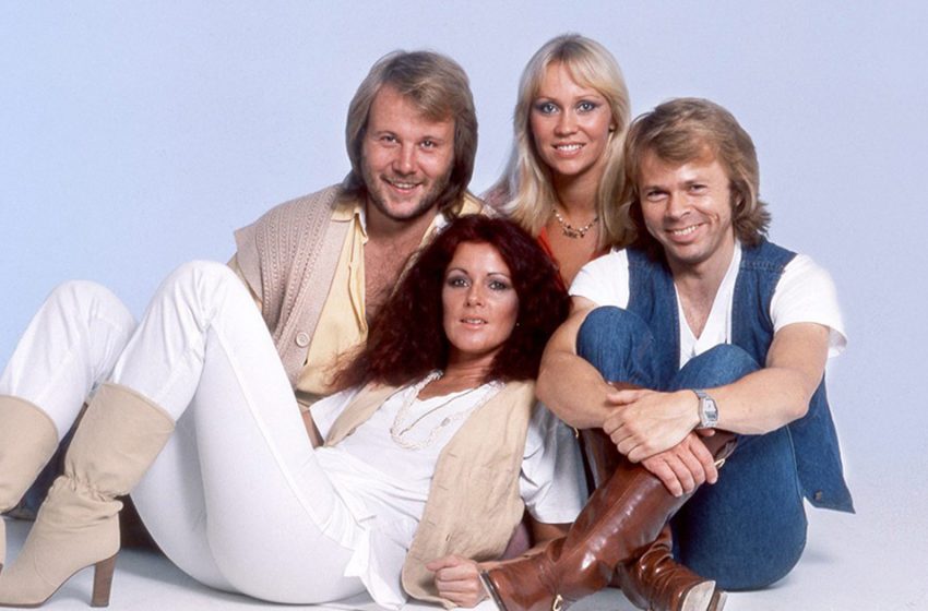  Die Sänger der Band “Abba” sind zum ersten Mal seit 36 Jahren zusammen in der Öffentlichkeit aufgetreten, und das ist ein Ereignis, das man gesehen haben muss