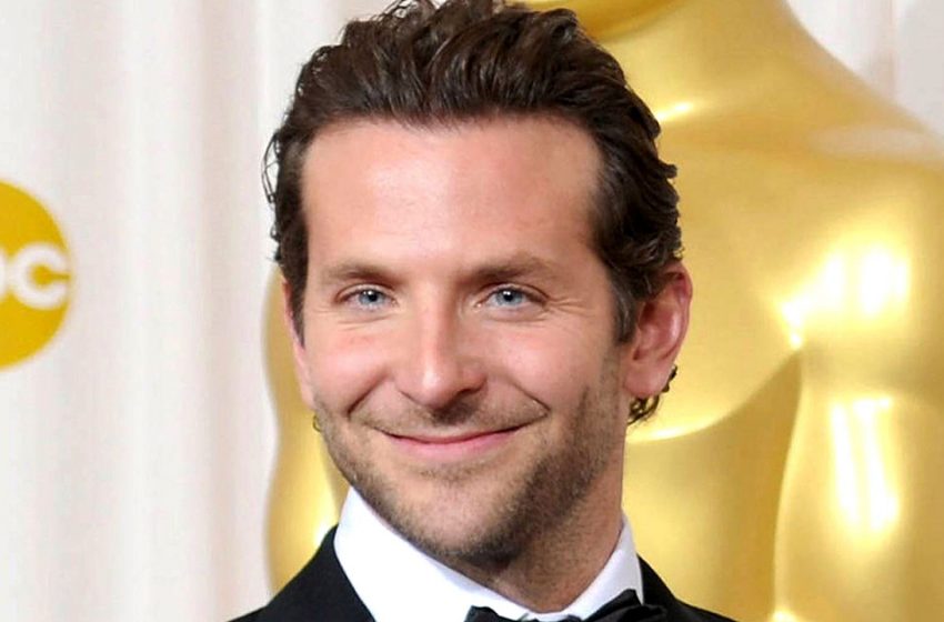  Neuer Tag, neue Leidenschaft: Ein verjüngter Bradley Cooper wurde bei einem Spaziergang in New York gesichtet