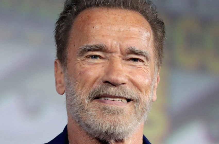  Der Schauspieler hat eine neue Geliebte : Der 76-jährige Schwarzenegger wurde dabei erwischt, wie er eine junge Blondine in Leopardenmuster-Leggings küsste