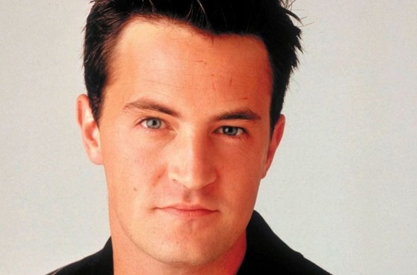  Er wurde völlig aufgegeben: Wie sah Matthew Perry, der gutaussehende “Chandler” aus “Friends”, in den letzten Jahren aus