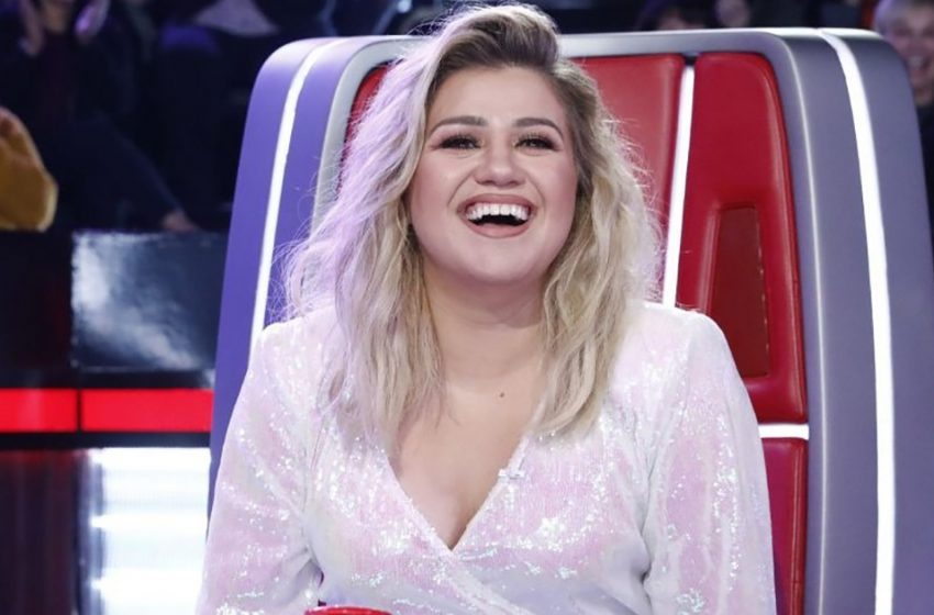  Kelly Clarkson präsentierte stolz ihre schlanke Figur: Der Star teilte Fotos in einem schwarzen Lederoverall