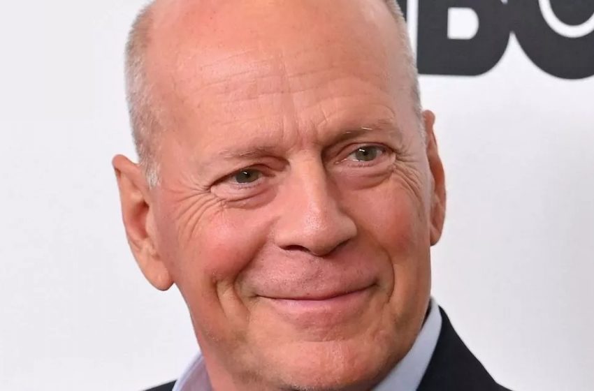  “Das letzte Weihnachten, an dem er sich an mich erinnert”: Bruce Willis’ Tochter zeigte ihrem Vater, wer sein Gedächtnis verloren hat!