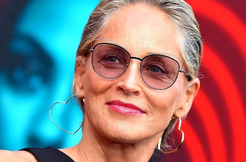  Sie ist nicht mehr dieselbe! Sharon Stone, 65 Jahre alt, hat es “leichtfertig” gewagt, ehrliche Fotos von sich ohne Make-up zu zeigen