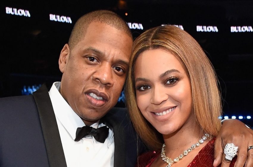  “Papa und Tochter sind wie zwei Erbsen in einer Schote”: Beyoncé und Jay-Zs selten zu sehende 6-jährige Tochter wurde von den Fotografen eingefangen!