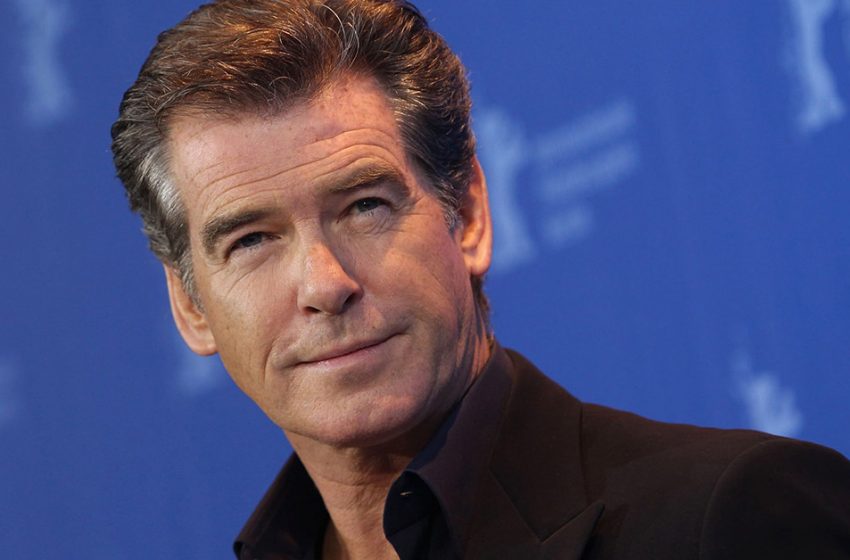  “Er verwöhnt seine Frau trotz ihres Aussehens”: Pierce Brosnan und seine 100 Kilo schwere Frau wurden von den Paparazzi erfasst!