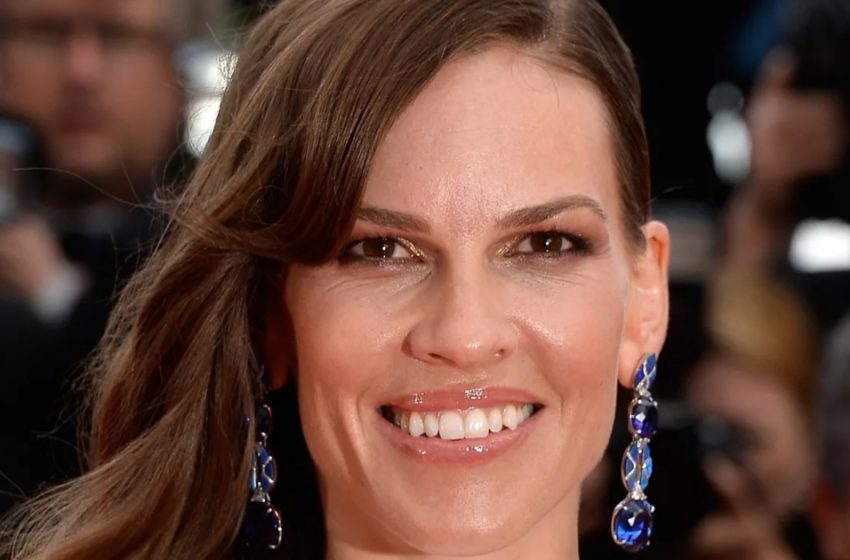  “So eine angenehme Überraschung”: Die 49-jährige Hilary Swank zeigte ihre niedlichen Zwillinge zum ersten Mal!