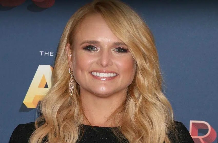  “Posierte in einem würzigen schwarzen Minikleid”: Die 40-jährige Miranda Lambert zeigte ihre attraktiven Kurven und makellosen langen Beine!