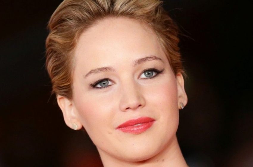  “Sie ist die Verkörperung der französischen Weiblichkeit”: Jennifer Lawrence erschien bei den Oscars 2024 in einem Christian Dior Polka Dot Kleid!