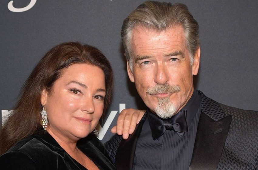  “Gewichtsverlust-Transformation”: Pierce Brosnans Frau teilte ein beeindruckendes Foto in einem eng anliegenden pinkfarbenen Kleid!