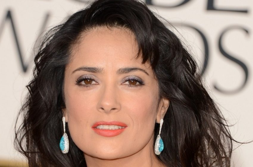 56 Jährige Salma Hayek Posierte In Einem Bodysuit Ist Ihre Figur Immer Noch So Makellos Wie