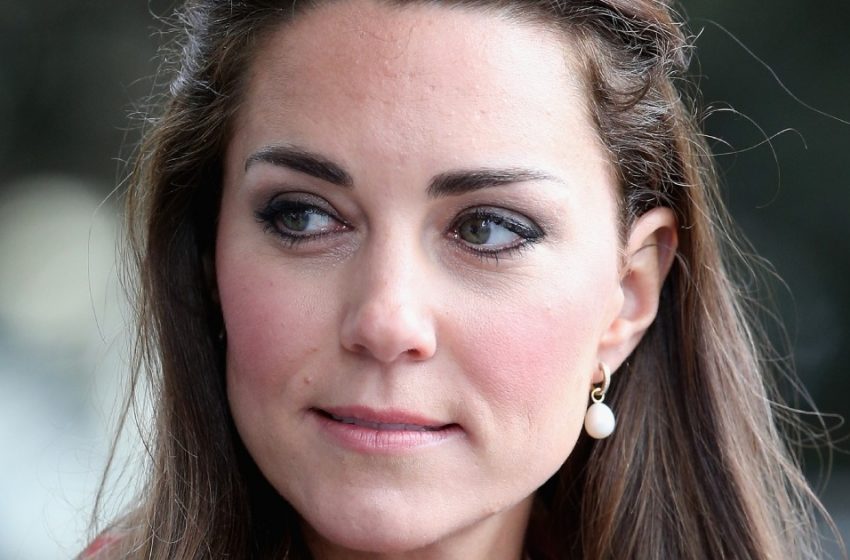  “Die Menschen beten für die baldige Genesung von Kate Middleton”: Die Herzogin von Cambridge teilte ihr erstes Foto nach der öffentlichen Bekanntgabe ihrer schrecklichen Diagnose – Krebs!