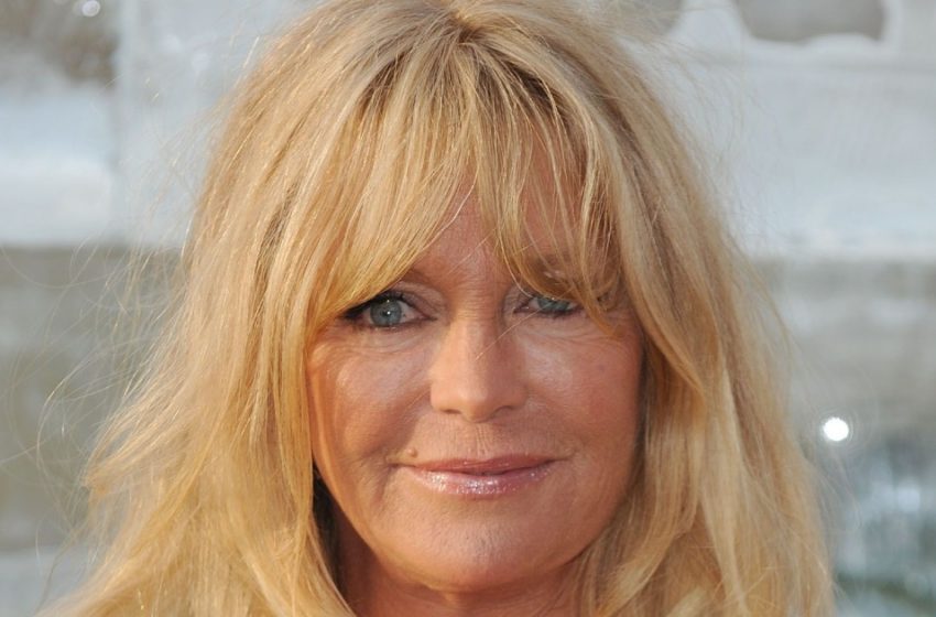  “Neue plastische Chirurgie oder was?”: Die 77-jährige Goldie Hawn sah so nett und frisch im kürzlich veröffentlichten Video aus!