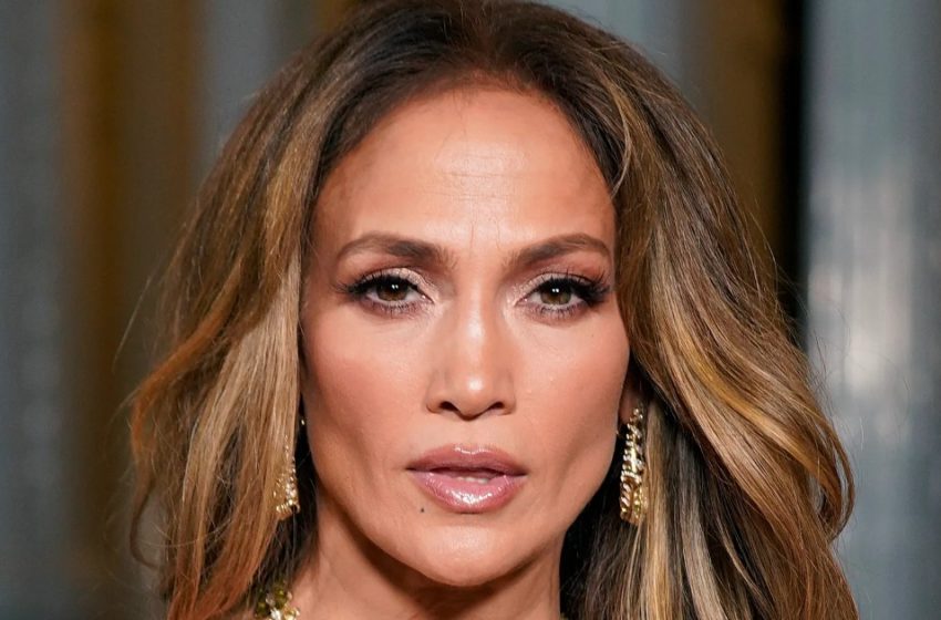  “Wem ähnelt das Mädchen mehr? – Mama oder Papa?”: Jennifer Lopez hat seltene Fotos ihrer 16-jährigen Tochter geteilt!