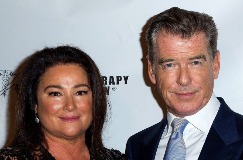  “Hollywoods Traumpaar”: Pierce Brosnan und seine 100kg schwere Frau wurden bei einem romantischen Spaziergang erwischt!