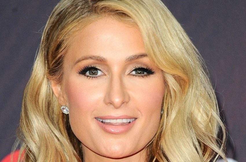  “Sie sehen so glücklich aus”: Paris Hilton teilte berührende Aufnahmen mit ihrem Ehemann und ihrem Sohn!