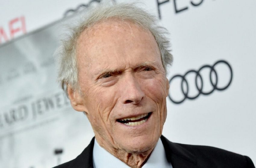  Der legendäre Schauspieler sorgte für viele Besorgnisse über sein unerkennbares Aussehen: Warum sah Clint Eastwood bei einer kürzlichen Veranstaltung so “anders” aus?