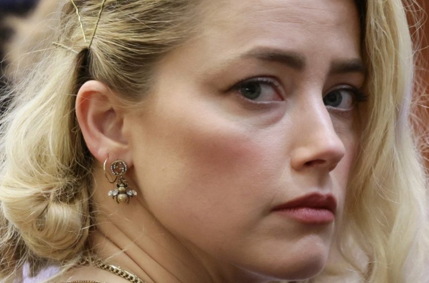  “Johnnys Fluch hat gewirkt”: Wie sieht Amber Heard zwei Jahre nach ihrer Scheidung und den Prozessen mit Depp aus?