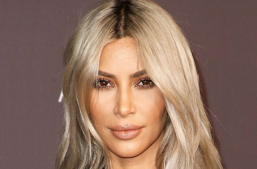  “Wie dünn sie geworden ist”: Kim Kardashian zeigte ihre kurvenreiche Figur in einem bauchfreien Top!