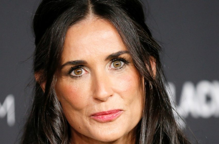  “Wie ein Blumen-Schmetterling”: Die 61-jährige Demi Moore stahl die Show bei der Met Gala 2024 und erschien in einem “besonderen” Kleid!