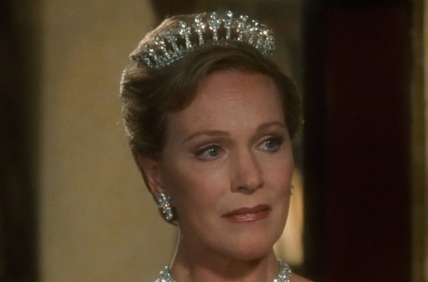  Jeder erinnert sich an den Star von “Wie man eine Prinzessin ist”: Wie sieht die 88-jährige Julie Andrews jetzt aus?