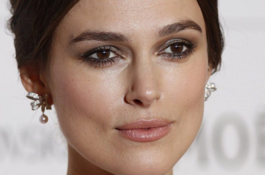  “Die Paparazzi waren am genau richtigen Ort zur genau richtigen Zeit”: Keira Knightley wurde ohne Make-up erwischt, als sie mit ihrer Tochter durch die Stadt spazierte!